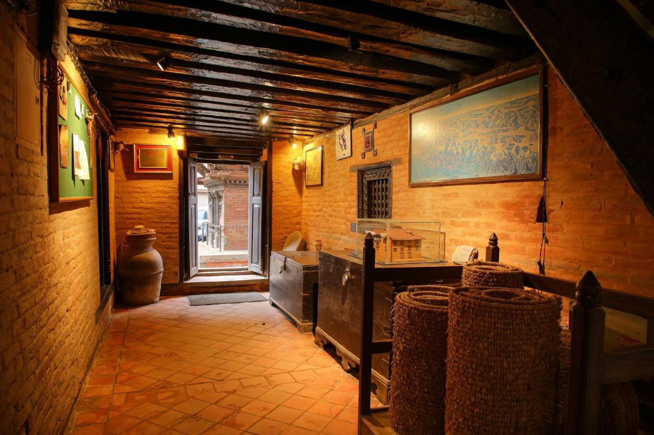 Newa Chen Historic House Unesco Lalitpur Bagian luar foto