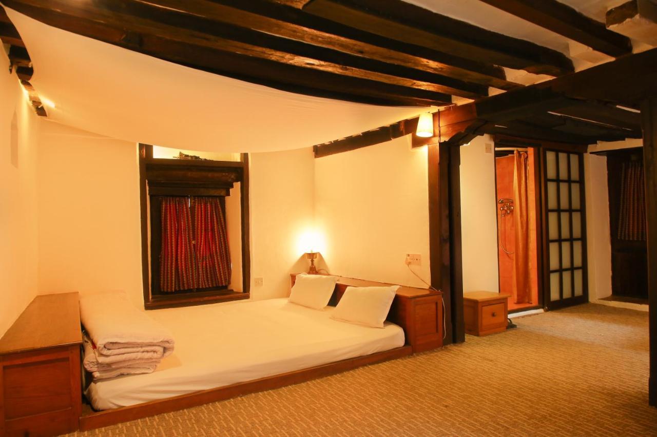 Newa Chen Historic House Unesco Lalitpur Bagian luar foto