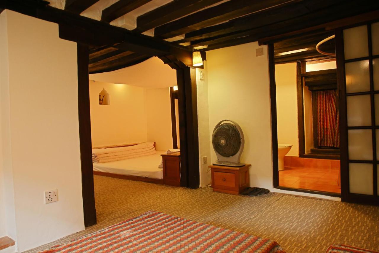 Newa Chen Historic House Unesco Lalitpur Bagian luar foto