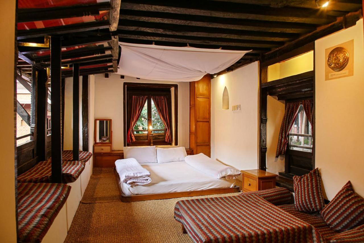Newa Chen Historic House Unesco Lalitpur Bagian luar foto
