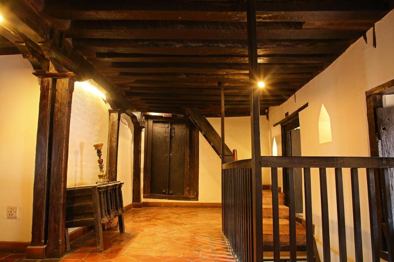 Newa Chen Historic House Unesco Lalitpur Bagian luar foto