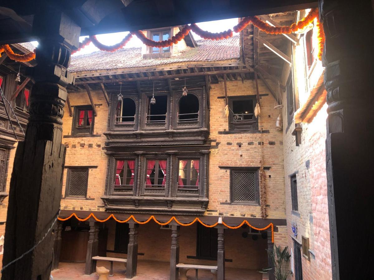 Newa Chen Historic House Unesco Lalitpur Bagian luar foto