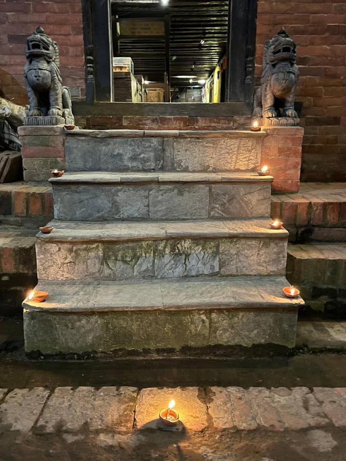 Newa Chen Historic House Unesco Lalitpur Bagian luar foto