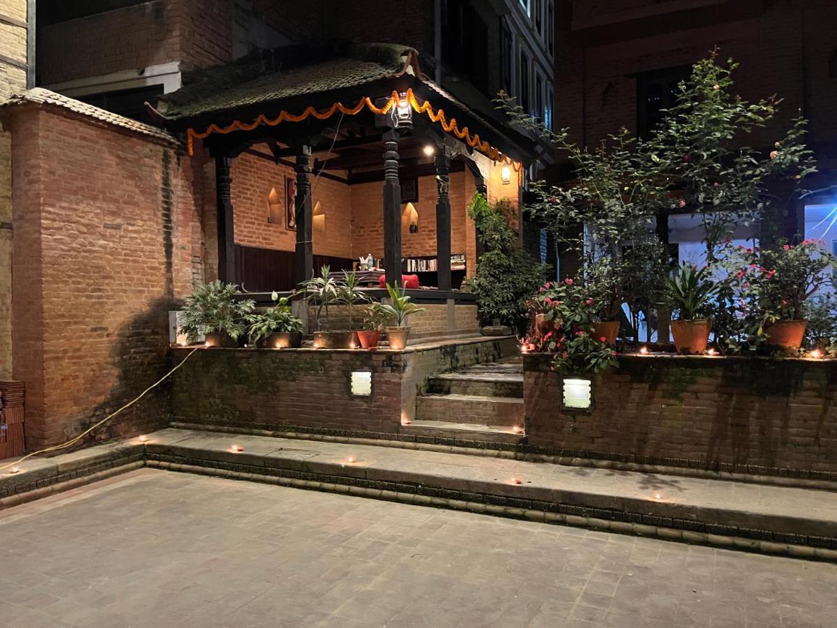 Newa Chen Historic House Unesco Lalitpur Bagian luar foto